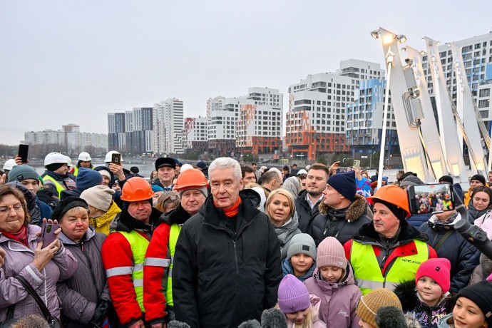 Сергей Собянин открыл новый велопешеходный мост в Нагатинском Затоне