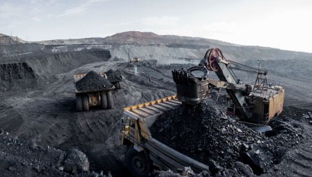 Украина приостанавливает добычу угля из-за выведения из строя тепловых электростанций