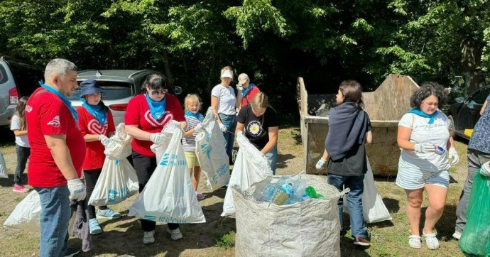 На пляже Балтийска собрали более 10 кубометров мусора