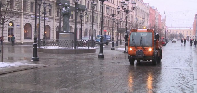 В Петербурге 15 декабря ожидается сильный снегопад, убирать улицы города будут в круглосуточном режиме