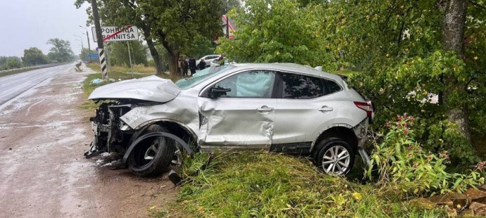 В новгородской Броннице женщина сломала позвоночник в ДТП с пьяным водителем