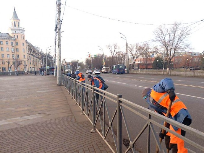 Уборка города в новогодние праздники — основной приоритет городской администрации