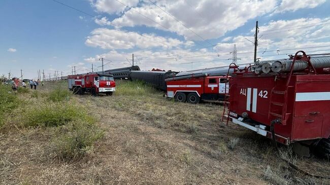 Губернатор Волгоградской области выехал на место ЧП с пассажирским поездом