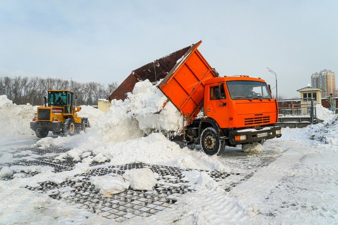 Столичные снегосплавные пункты работают в круглосуточном режиме