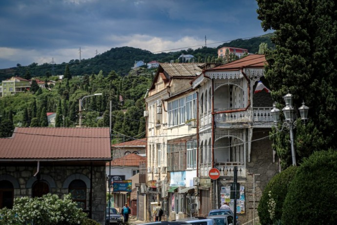 В Алупке будут ежедневно работать эвакуаторы