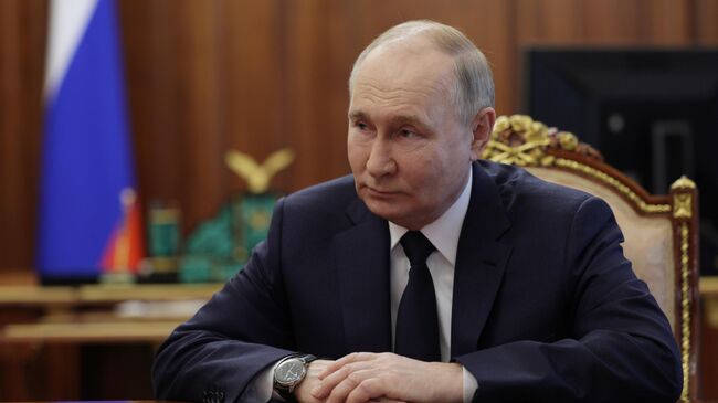 Путин дал поручения по переводу некоторых видов бизнеса на уведомления