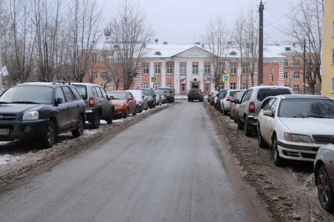 На улице Правды не смогли нормально расставить автомобильные знаки