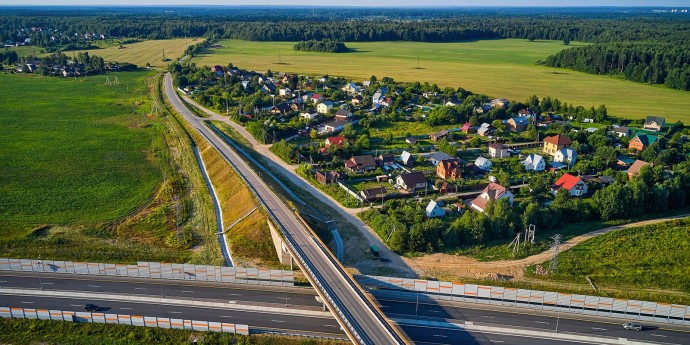 Москвичи приобрели у города почти 100 земельных участков для строительства частных домов с начала года