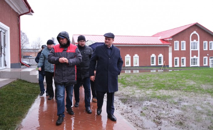 Андрей Никитин проверил важные новгородские стройки