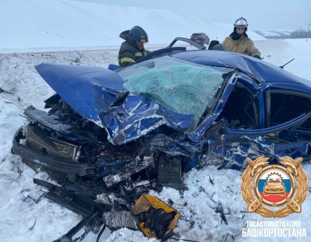 В Башкирии во встречном ДТП погиб водитель Hyundai