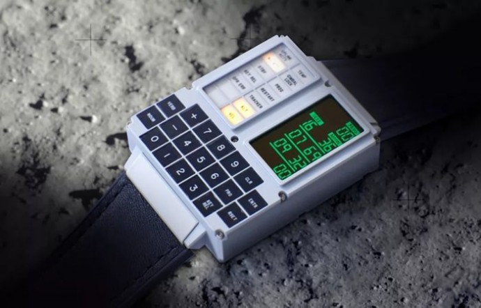 Apollo Instruments представила программируемые часы DSKY Moonwatch