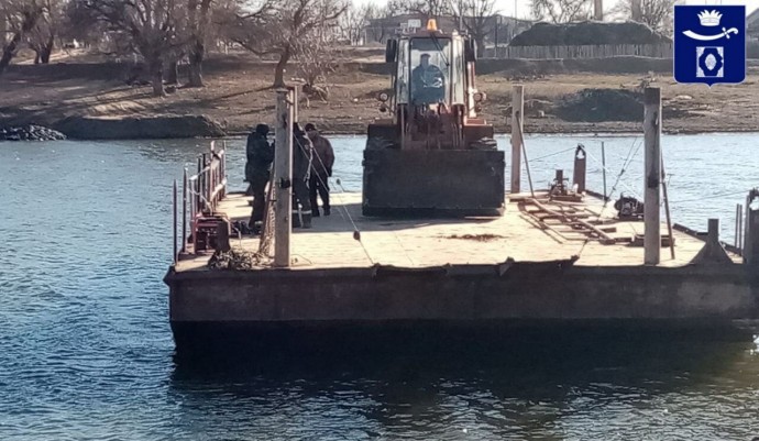 В Астраханской области вновь утонул понтонный мост