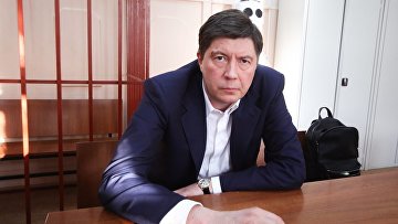 Суд ввел процедуру реструктуризации долгов экс-владельца банка "Югра" Хотина