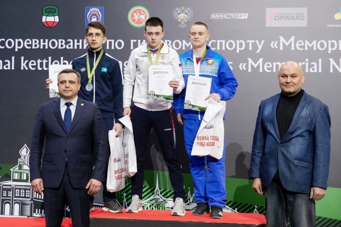 Международные соревнования по гиревому спорту принесли ярославскому курсанту "золото"