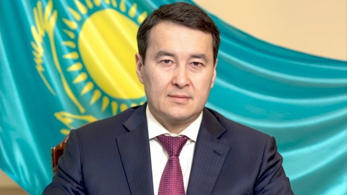 Алихан Смаилов опять стал премьером Казахстана