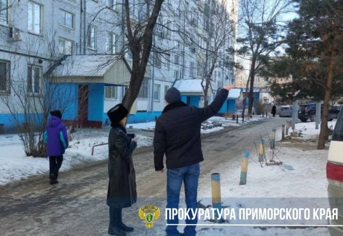 Тонны мусора вывезли в приморском городе после вмешательства прокуратуры