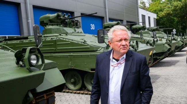 В НАТО заявили, что Россия хотела убить главу Rheinmetall Паппергера — Politico
