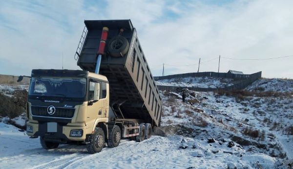 В улан-удэнском посёлке пытались «спрятать» строительный мусор