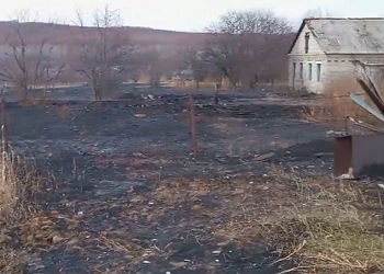 В селе Грязнушка загорелась хозяйственная постройка