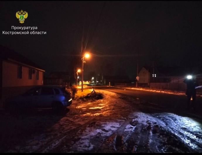 Школьницу сбили на костромской дороге: девочка в больнице, водитель скрылся