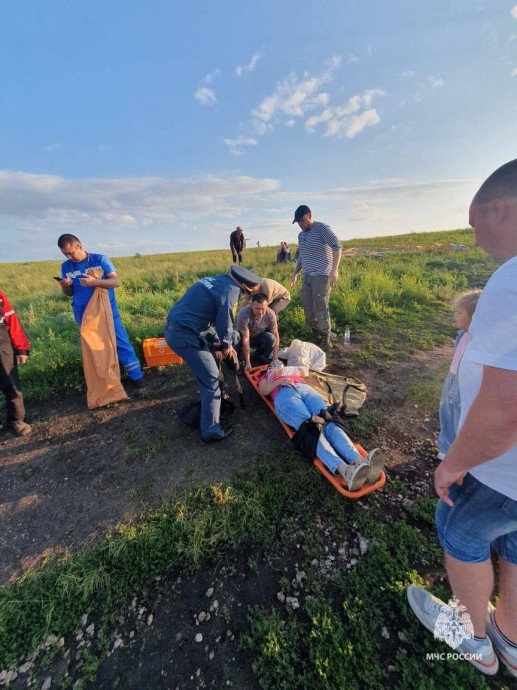 На туристку в Башкирии с неба упал мужчина. Ей пришлось ехать в больницу