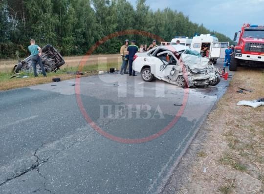 Смертельное ДТП в Пензенской области: машины превратились в груды железа