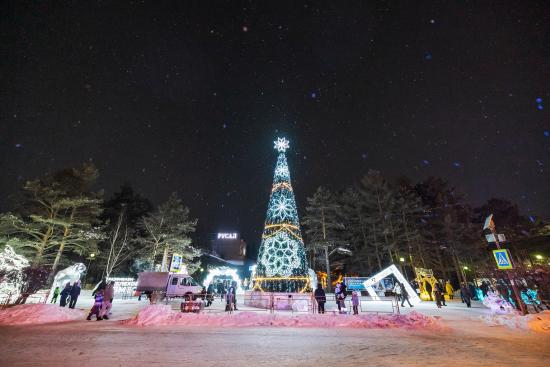 Новогодний городок помогла открыть в Шелехове компания РУСАЛ