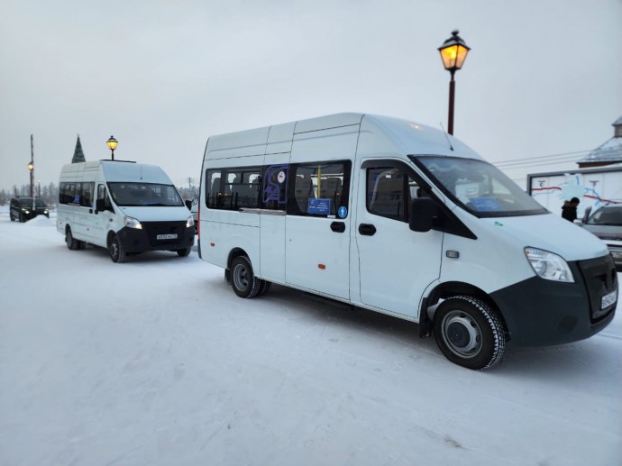 Трансфер пассажиров поезда выполняется с автовокзала Якутска на микроавтобусах