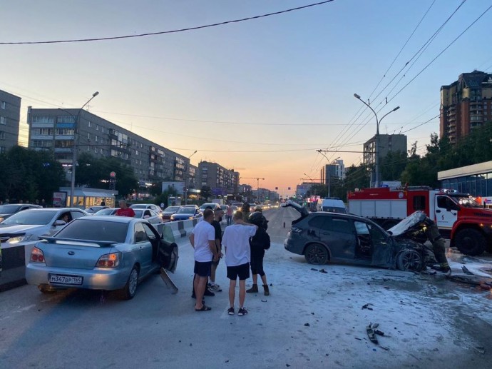 В Новосибирске установлен водитель автомобиля, совершивший массовое ДТП