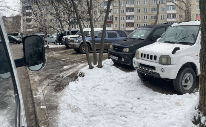 Количество парковок возле жилых домов хотят сократить