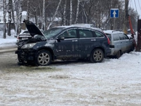 В Саранске водитель "Хонды" не пропустила ВАЗ