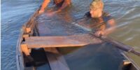 Астраханец спас троих пенсионеров, упавших в ледяную воду
