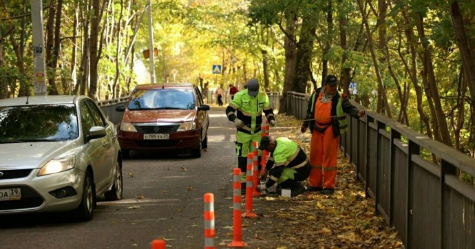 На юге Калининграда сократили проезжую часть на одном из мостов