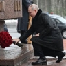 Путин возложил цветы в честь годовщины снятия блокады Ленинграда