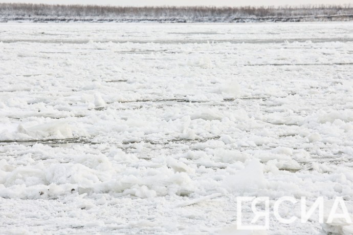 Два водолаза и 13 волонтеров задействованы в поиске пропавшего в Оленкском районе мужчины