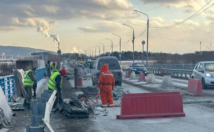 Ремонтные работы на мосту через реку Красносельскую продлятся до 25 декабря