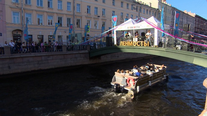 Музыкальный фестиваль «Ленинградские мосты» прошел в Петербурге в девятый раз