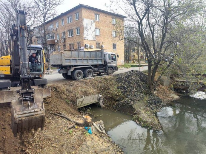 В пригороде Владивостока отремонтируют ливневый коллектор