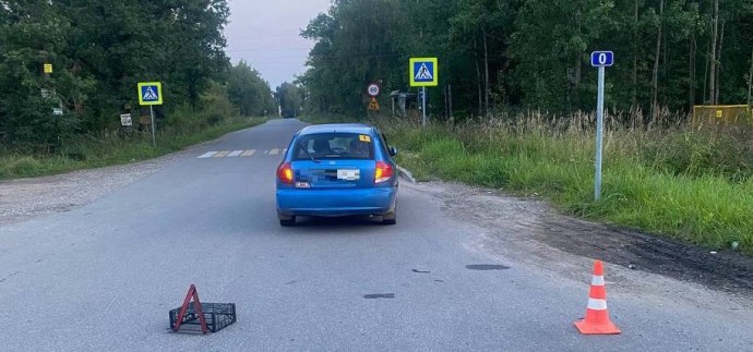 На дороге Великий Новгород – Нехино женщина на иномарке сбила велосипедиста