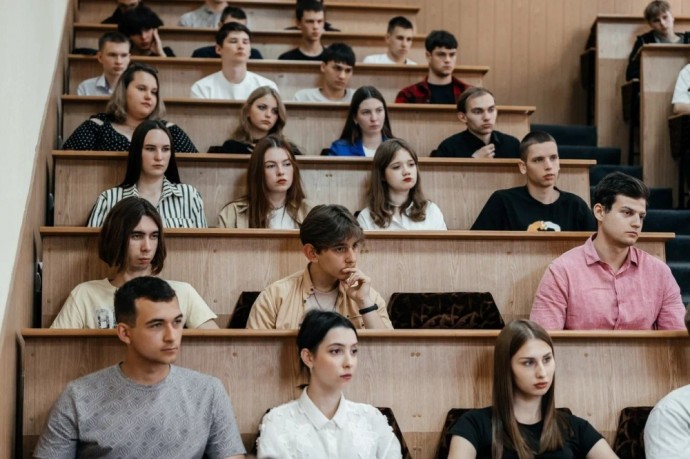 В Луганской и Донецкой народных республиках прошел форум «История для будущего. Русская весна»