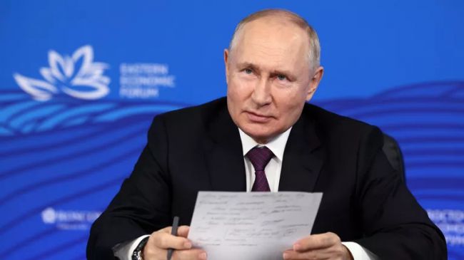 Путин выступит на пленарном заседании ВЭФ