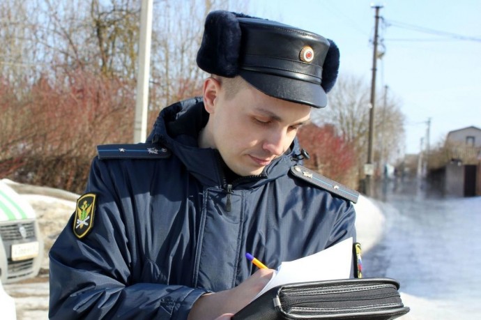 Судебные приставы помогли пострадавшей в ДТП смолянке получить компенсацию