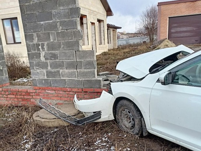 В Белгородском районе подростка задержали за угон автомобиля