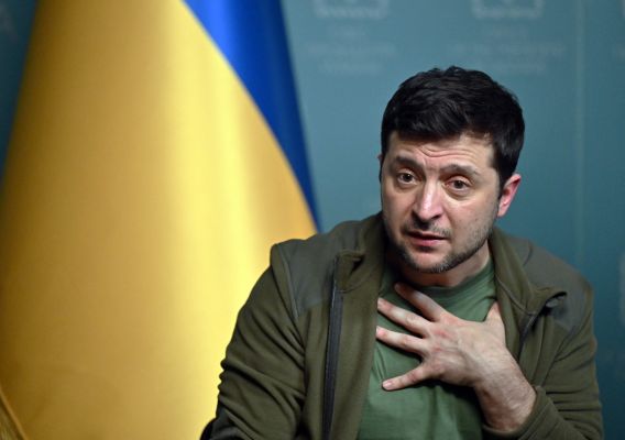 Никогда не получали: Зеленский не знает, где выделенные США Киеву $ 100 млрд