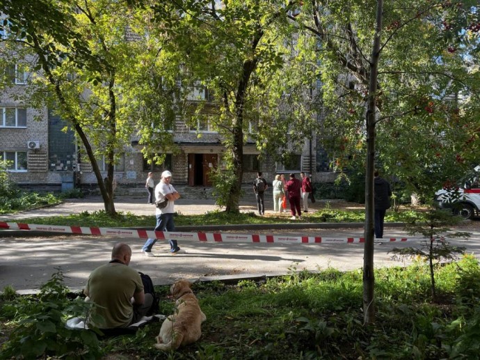 В Перми в доме, где обрушилось перекрытие, разобрали завалы и вывезли строительный мусор