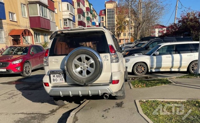 "Водитель отреагировала агрессией": подборка автохамов в Южно-Сахалинске