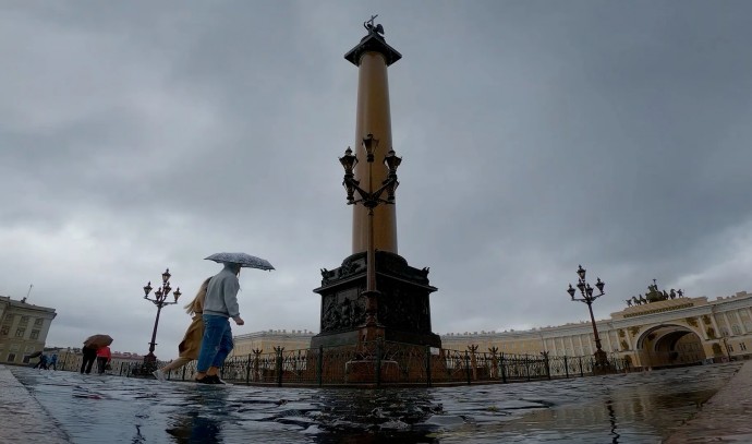 Дожди и грозы придут в Петербург в понедельник