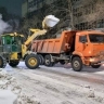 В Благовещенске от снежного наката чистят дороги и остановки