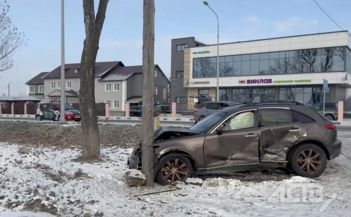 Не в лоб, а в бок: подробности утреннего ДТП в районе аэропорта Южно-Сахалинска