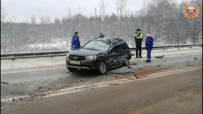 В Ярославской области в ДТП с фурой погиб водитель легковушки